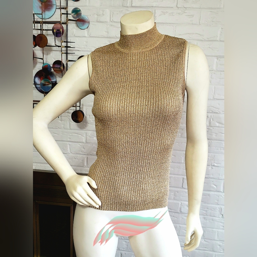 ATTUTUDE | Gold Sleeveless Ribbed Tank Top